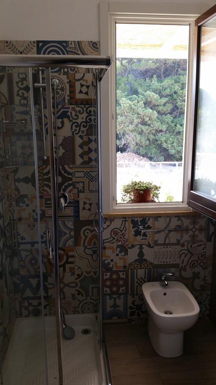 Casa Vacanze Senia Del Rais Favignana Habitación foto